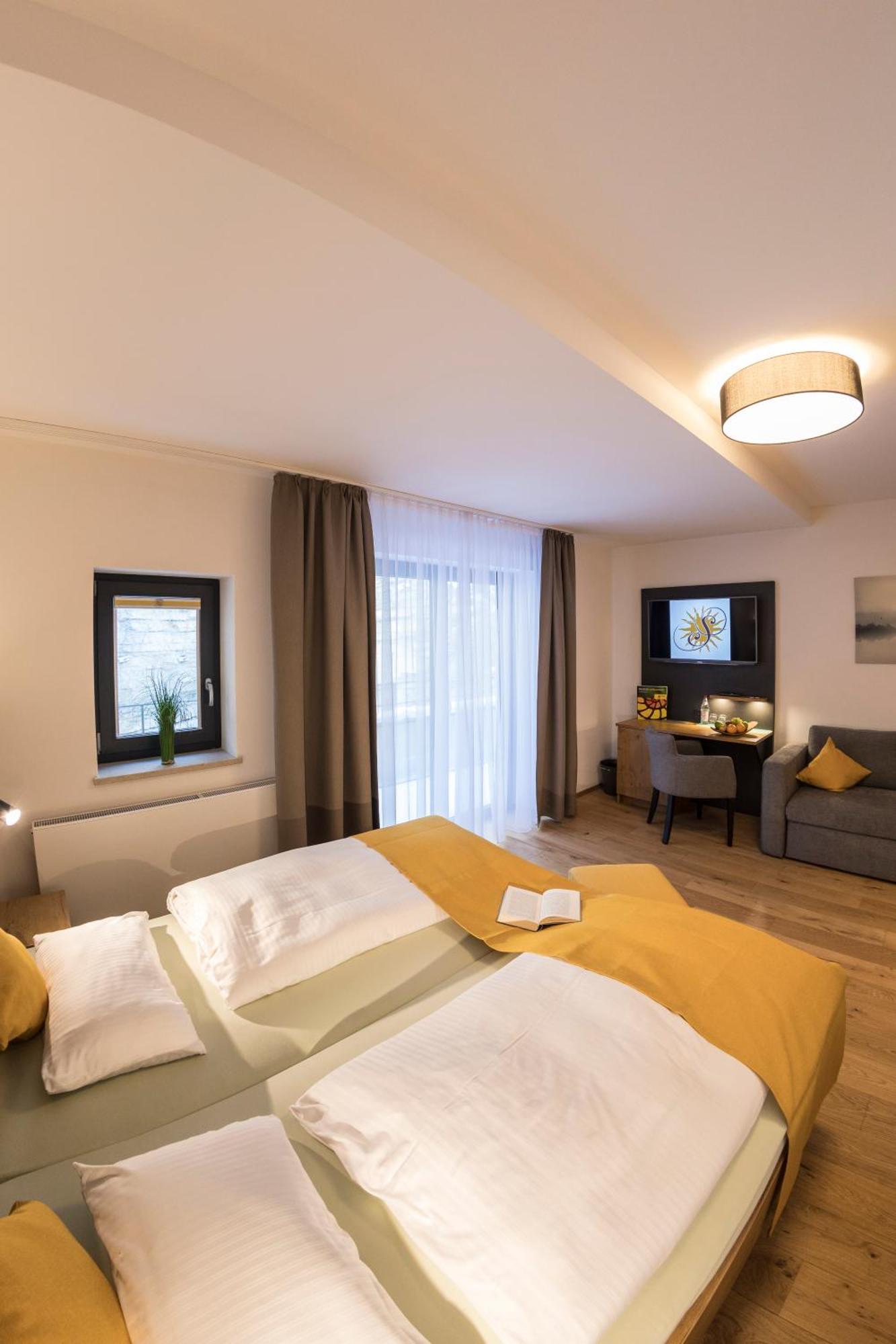 Hotel-Gasthof Zur Sonne Pappenheim Kültér fotó